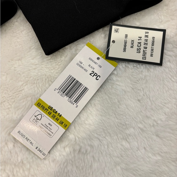 Le Suit two PC Black Women's Suit - Picture 2 of 6